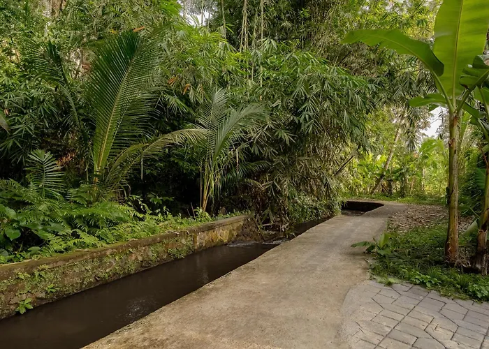Tegik Sari Villa *